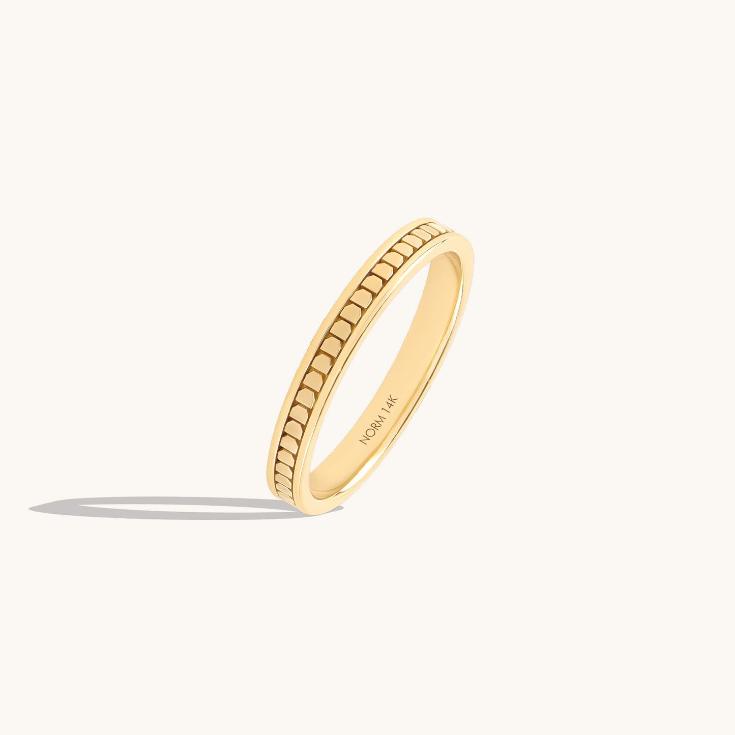 Dot Band Ring in Gold