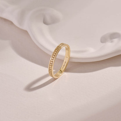 Dot Band Ring in Gold