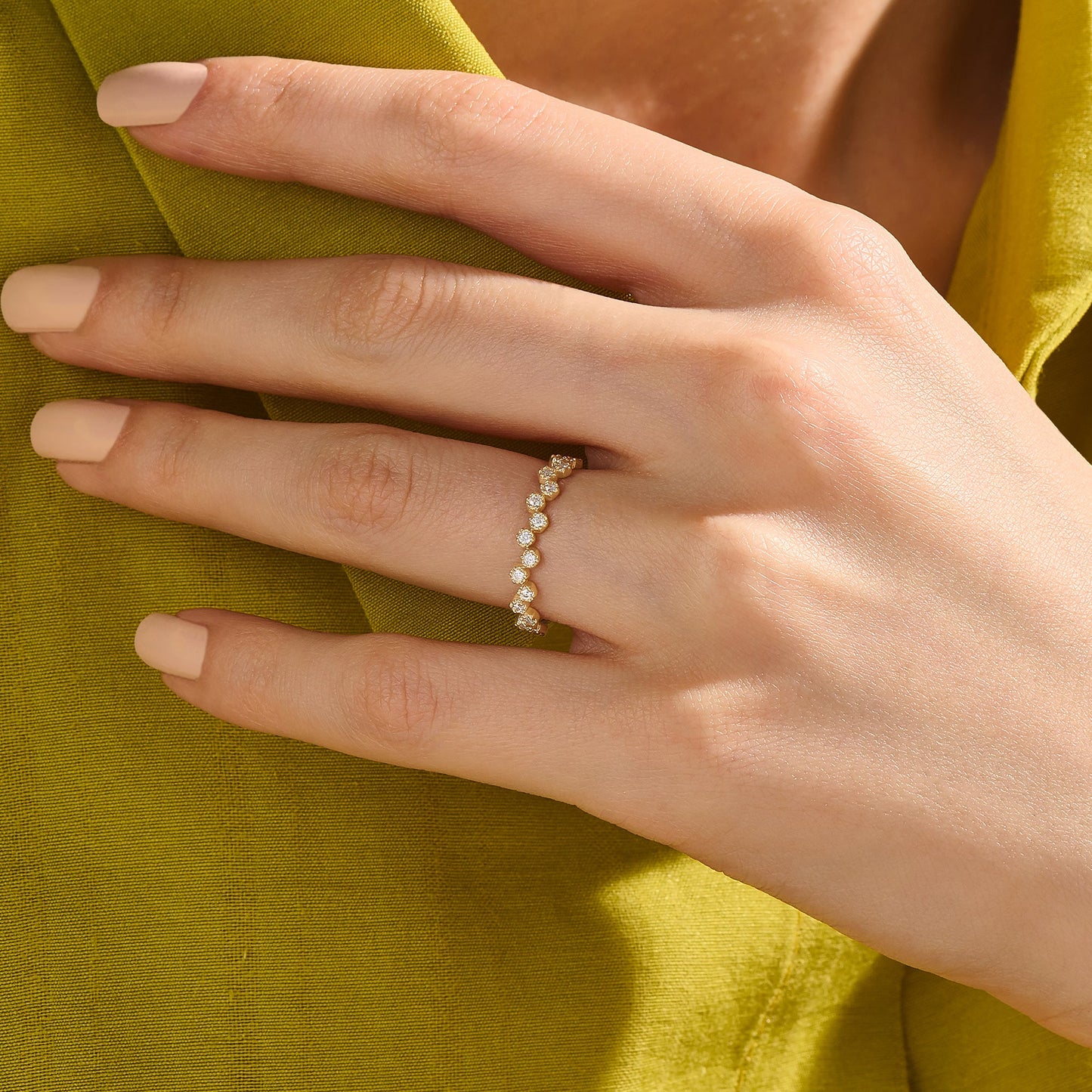 Dot Cluster Ring in Gold