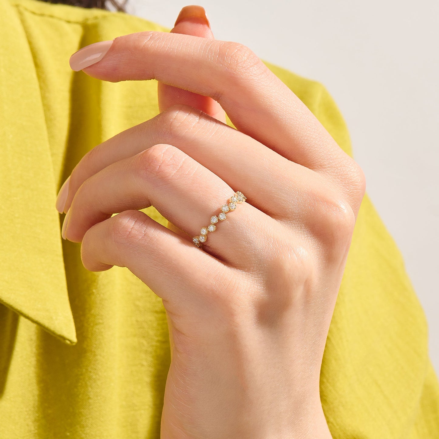 Dot Cluster Ring in Gold