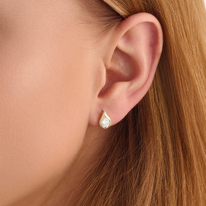 Droplet Stud Earrings in Gold