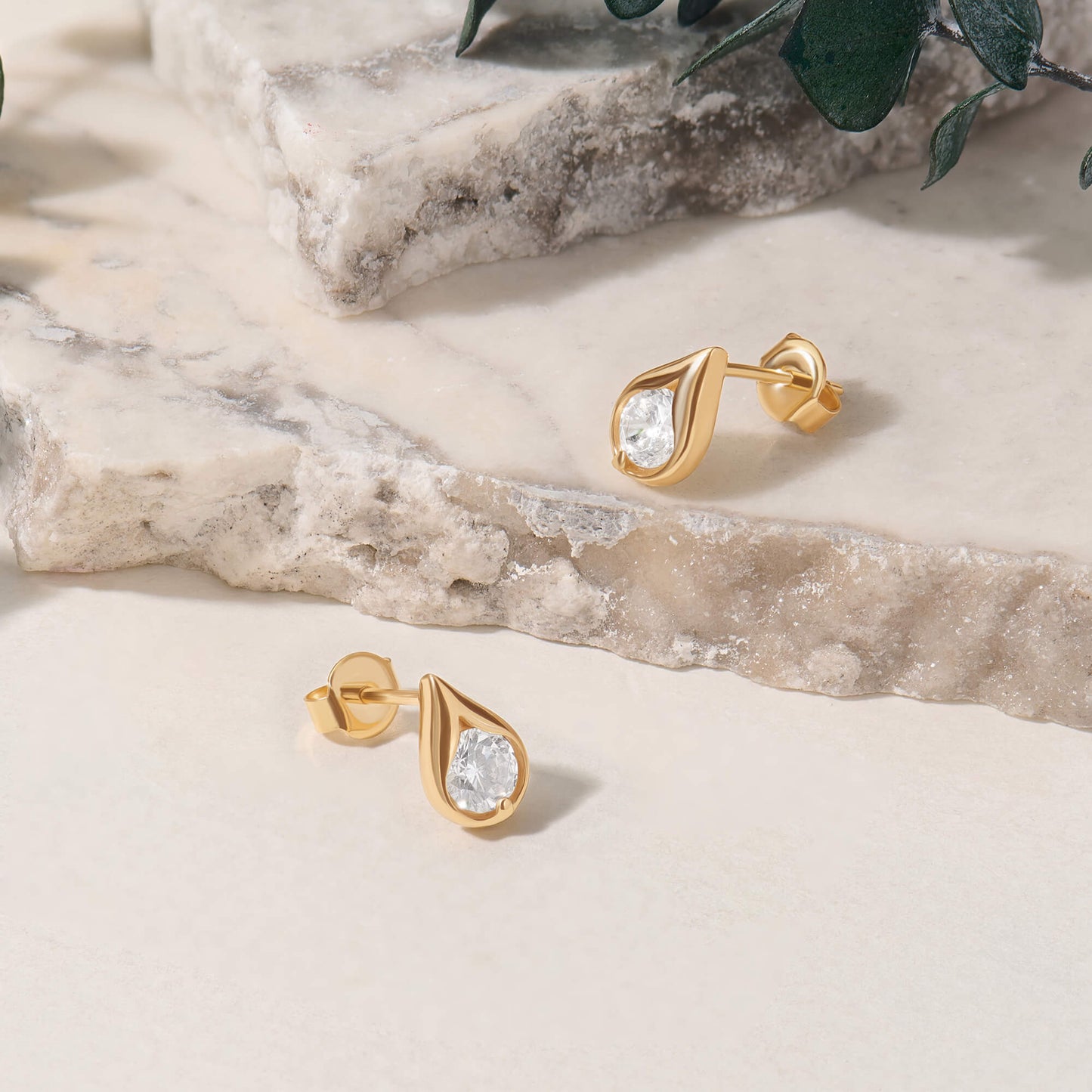 Droplet Stud Earrings in Gold