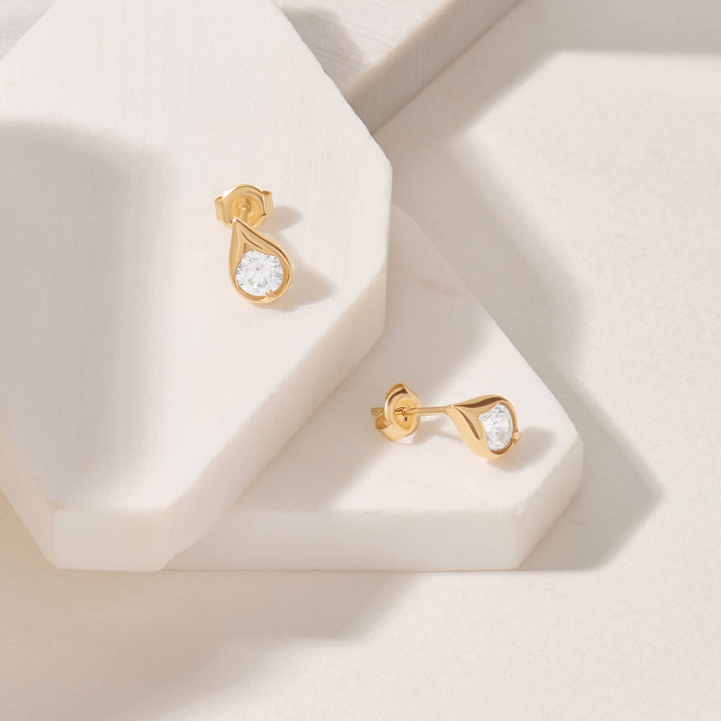 Droplet Stud Earrings in Gold