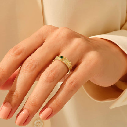 Emerald Byzantine Ring in Gold