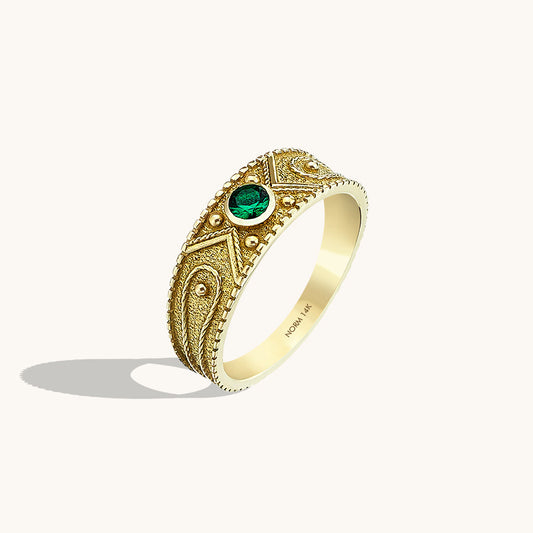 Emerald Byzantine Ring in Gold