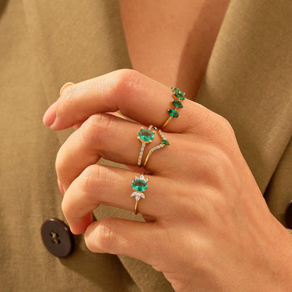 Emerald Flower Ring in Gold