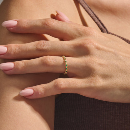 Emerald Seashell Eternity Ring in Gold