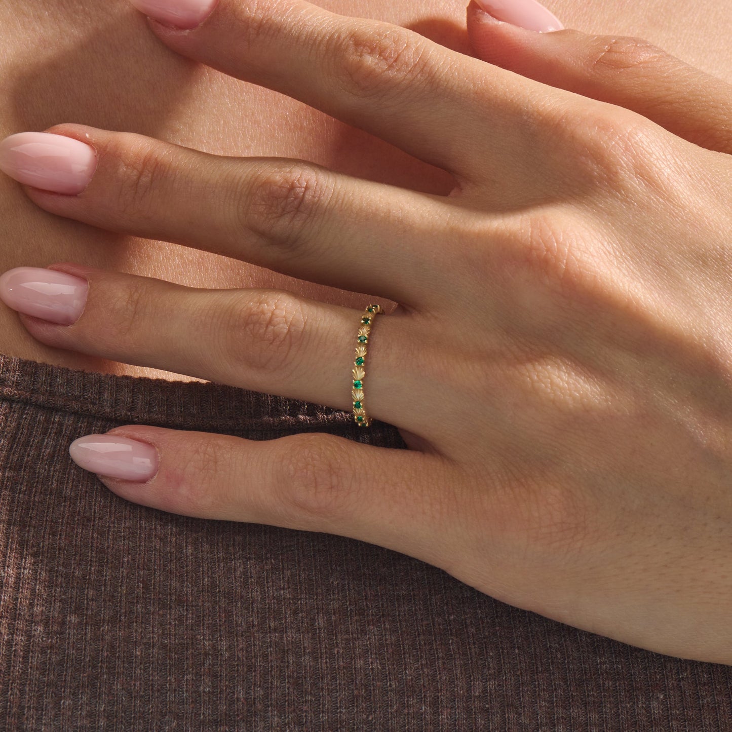 Emerald Seashell Eternity Ring in Gold