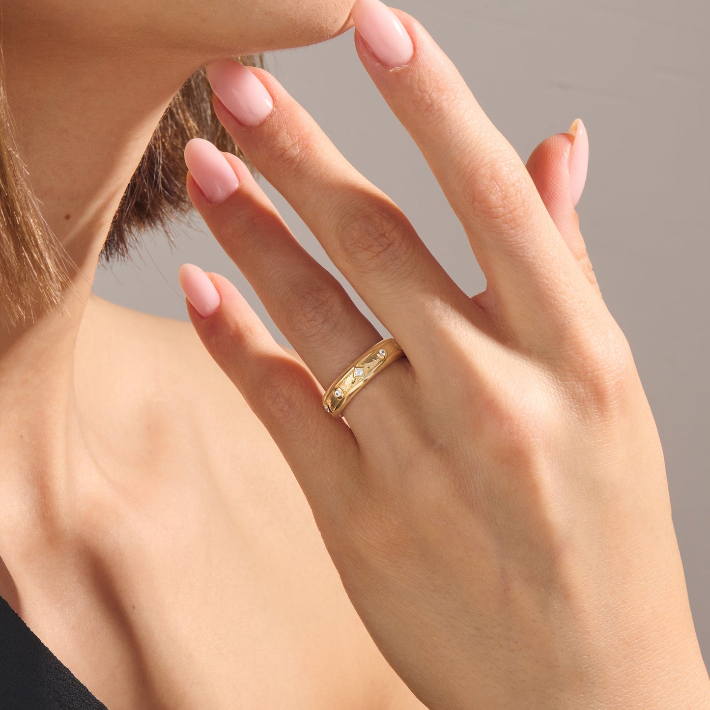 Etruscan Wedding Band Ring in Gold