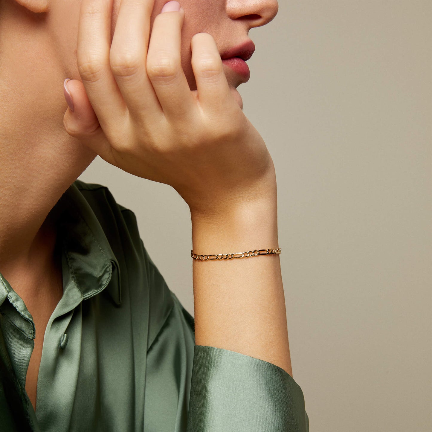 Figaro Chain Bracelet in Gold