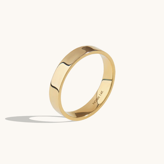 Flat Wedding Band Ring in Gold