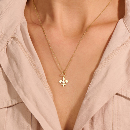 Fleur de Lis Necklace in Gold