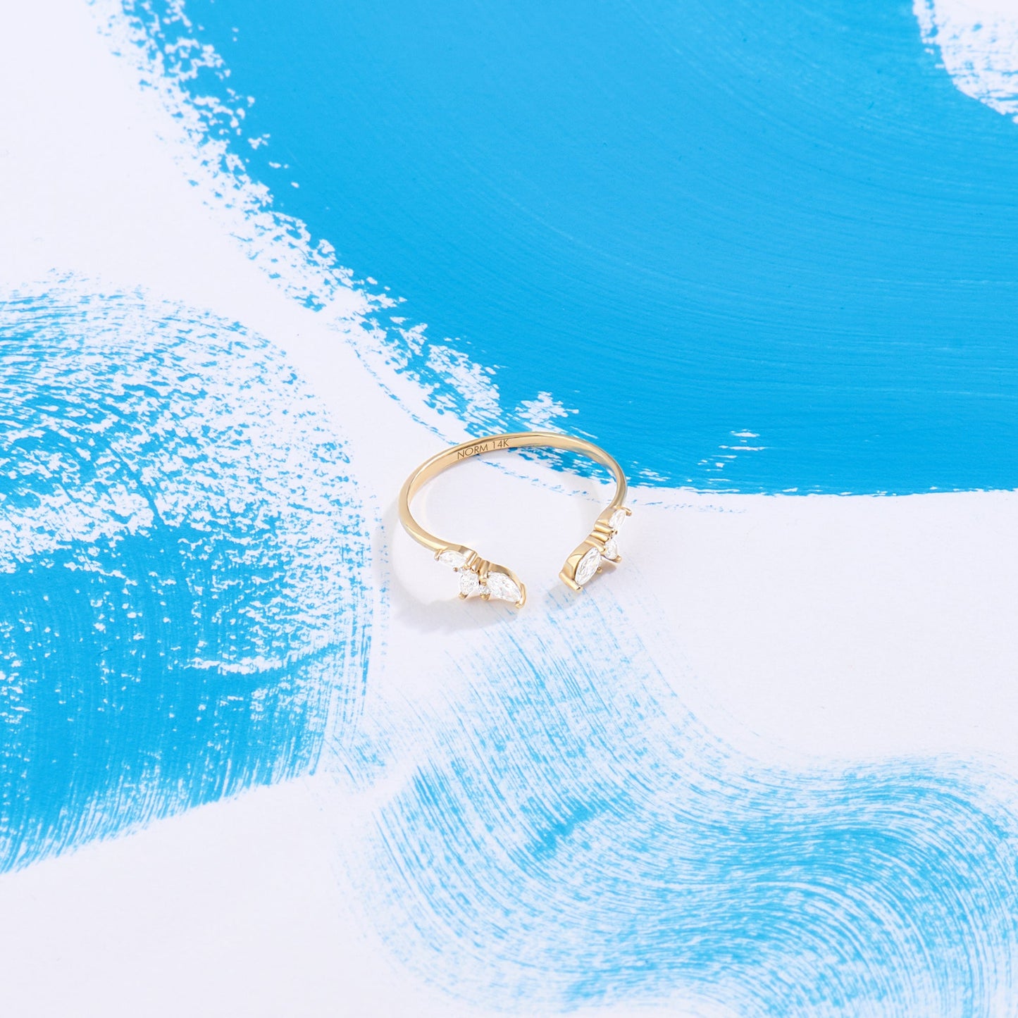 Floral Open Curve Ring in Gold