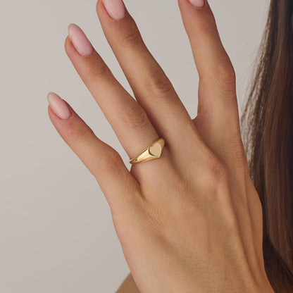 Heart Signet Ring in Gold