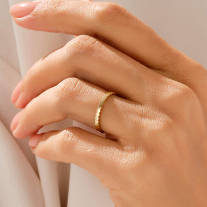Hexagon Band Ring in Gold