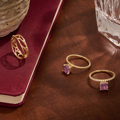 Hover Chalcedony Cushion Engagement Ring in Gold