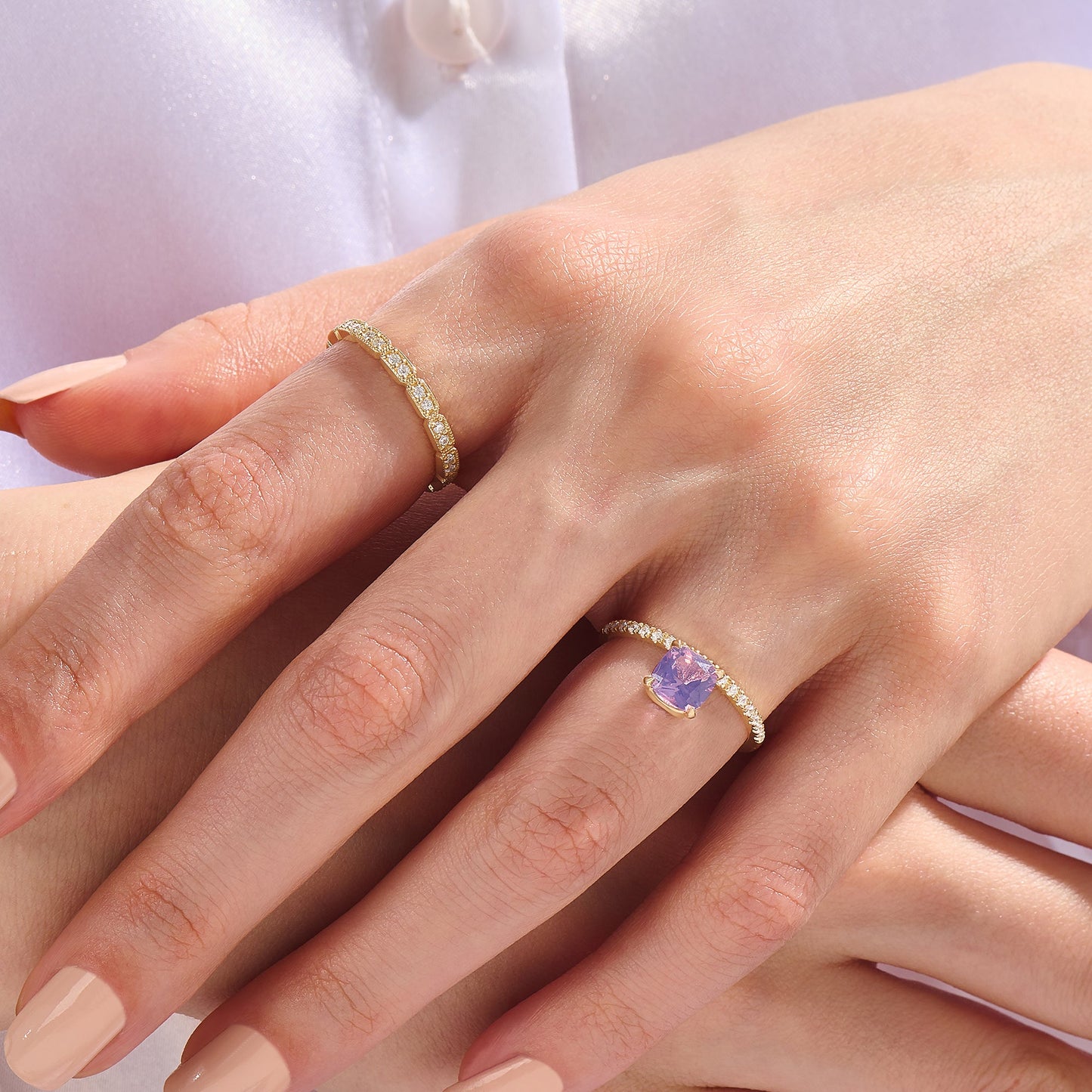 Hover Chalcedony Cushion Engagement Ring in Gold