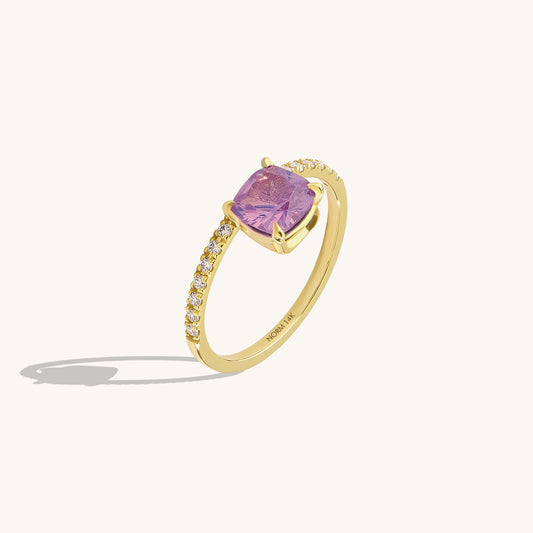 Hover Chalcedony Cushion Engagement Ring in Gold