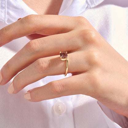 Hover Color Changing Cushion Solitaire Ring in Gold