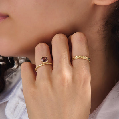 Hover Color Changing Cushion Solitaire Ring in Gold