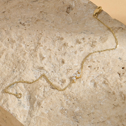 Iconic Cluster Bracelet in Gold