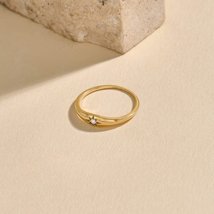 Iconic Diamond Star Signet Ring in Gold