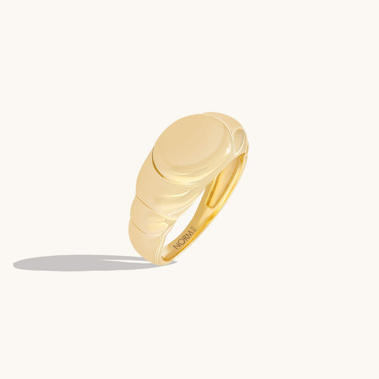 Iconic Oval Signet Ring - Gold Vermeil
