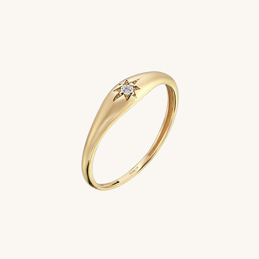 Iconic Signet Star Ring in Gold