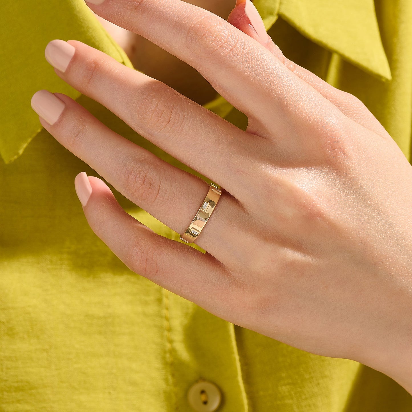 Inlay Baguette Wedding Band in Gold