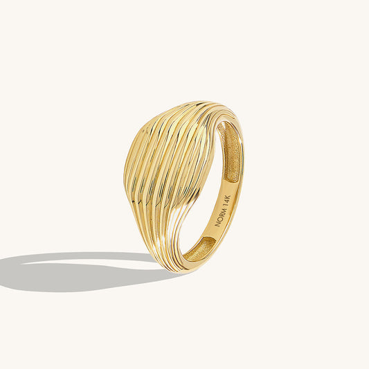 Linear Square Signet Ring in Gold
