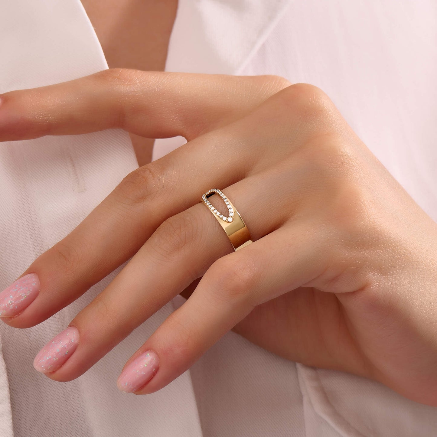 Lab-Grown Diamond Ellipse Hollow Band Ring in Gold