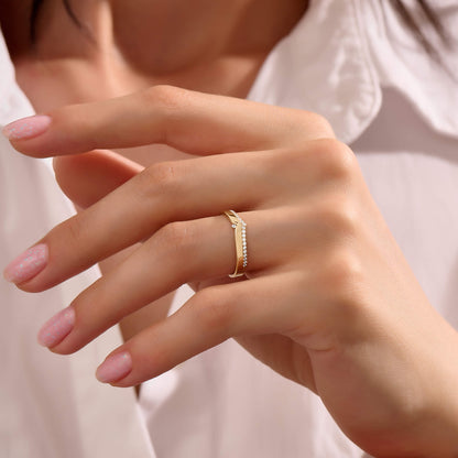 Lab-Grown Diamond Wishbone Band Ring in Gold