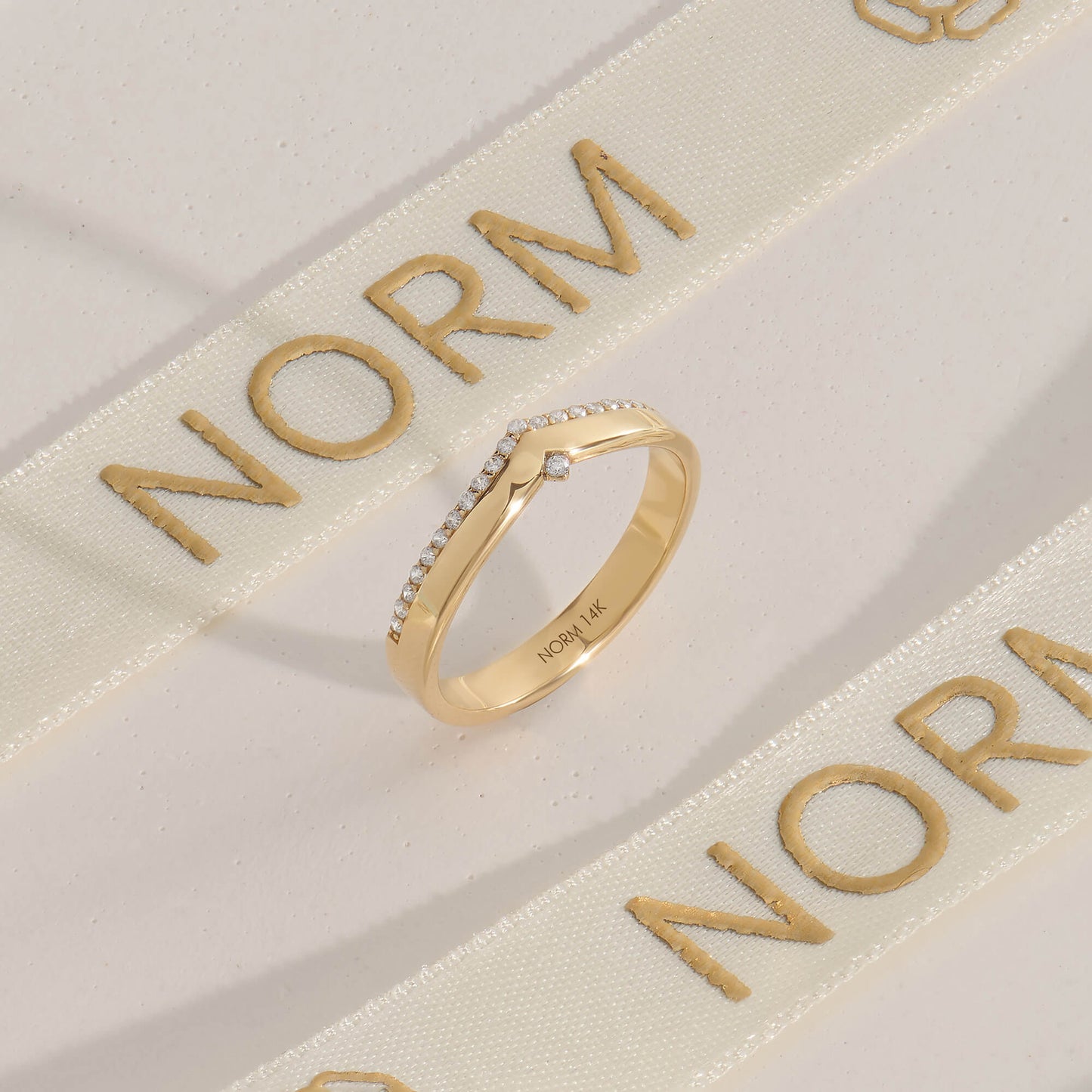 Lab-Grown Diamond Wishbone Band Ring in Gold