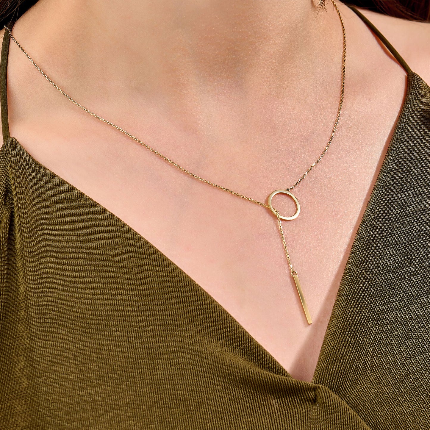 Lariat Bar & Circle Necklace in Gold