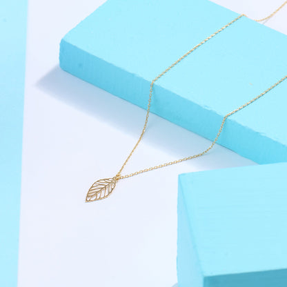 Leaf Necklace in Gold