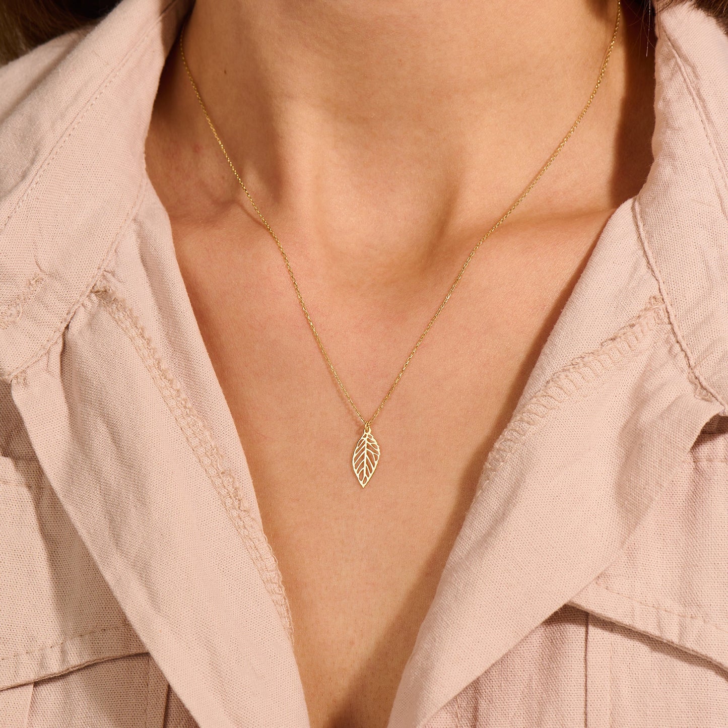 Leaf Necklace in Gold