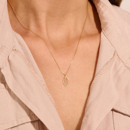 Leaf Necklace in Gold
