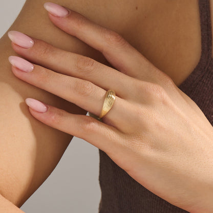 Linear Dome Ring in Gold