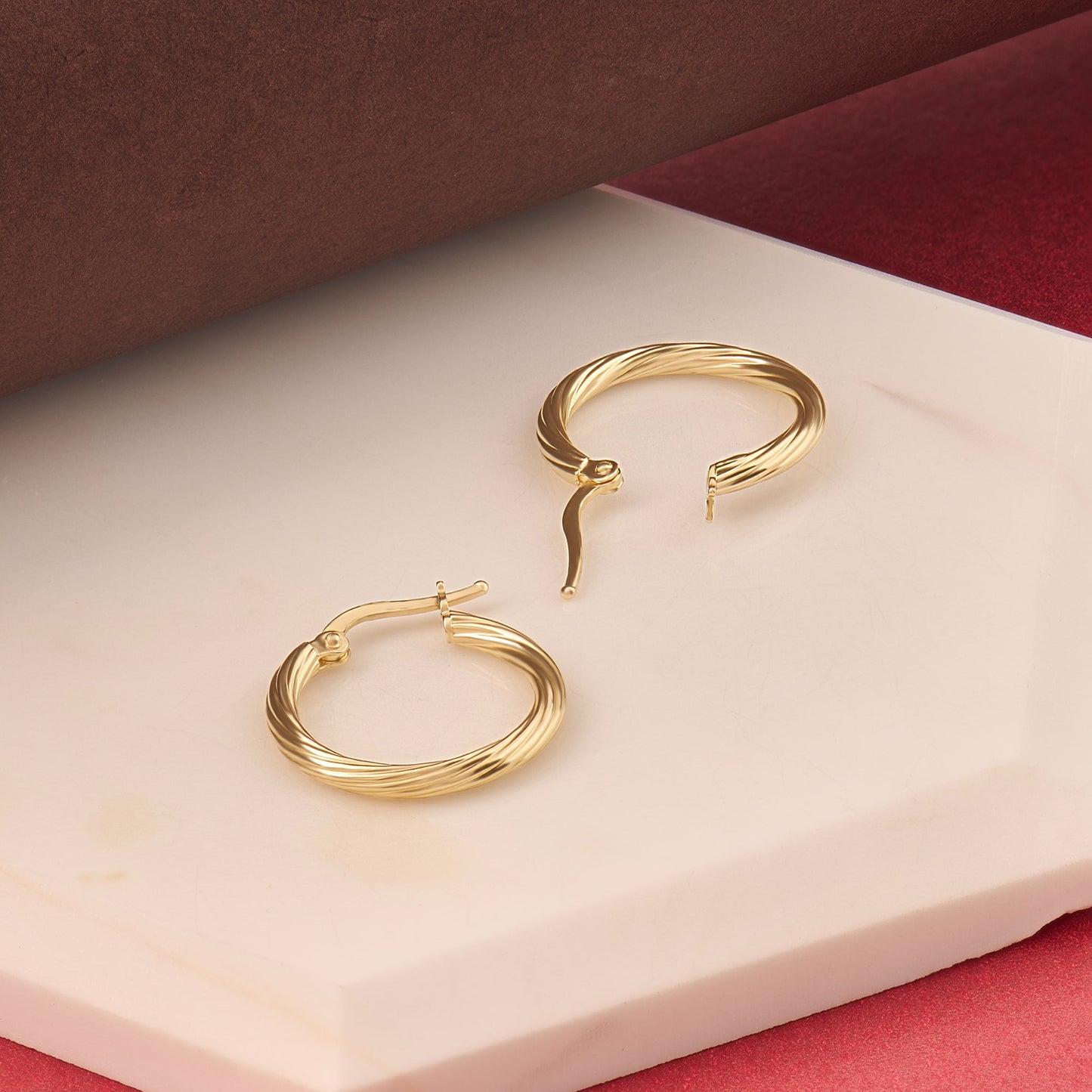 Linear Hoop Earrings in Gold
