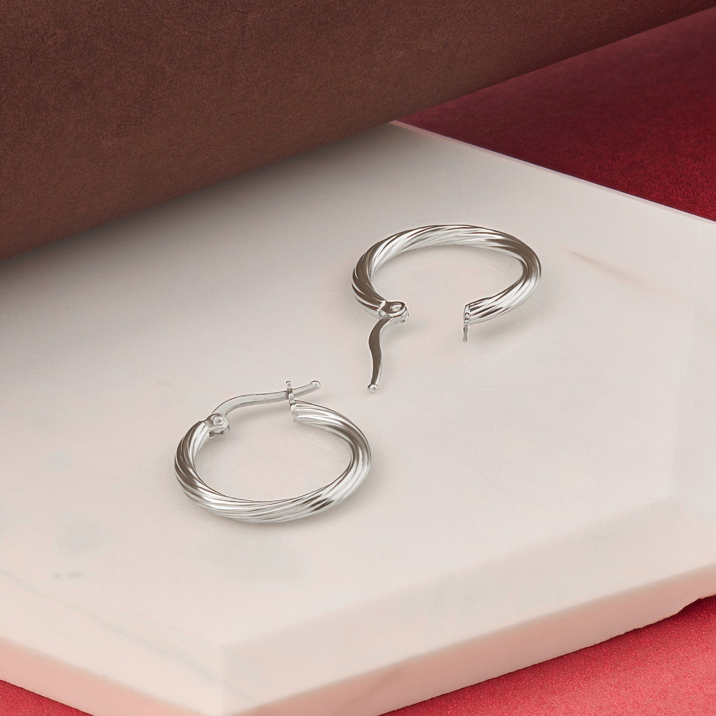 Linear Hoop Earrings in Gold