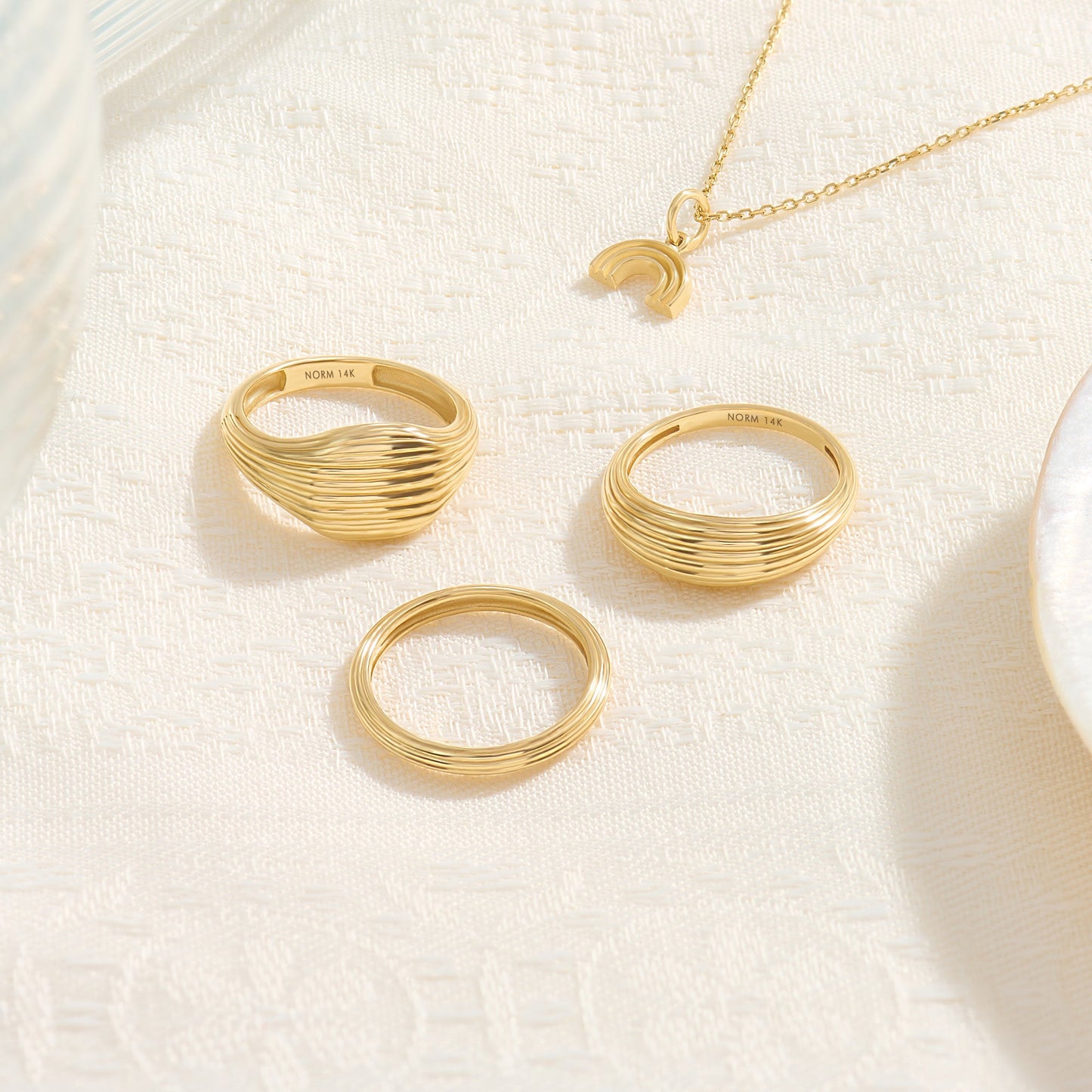 Linear Square Signet Ring in Gold