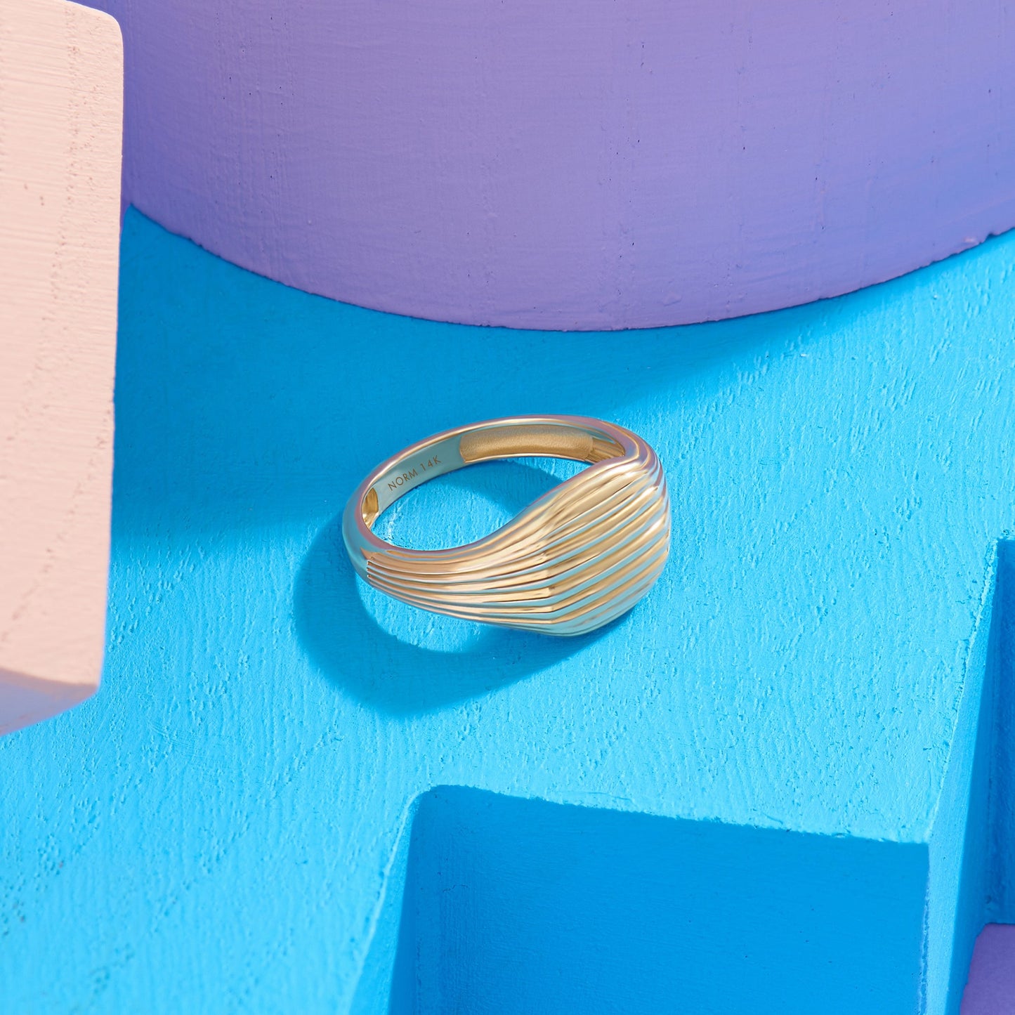 Linear Square Signet Ring in Gold