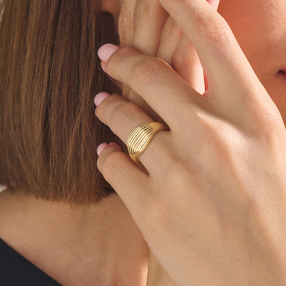 Linear Square Signet Ring in Gold