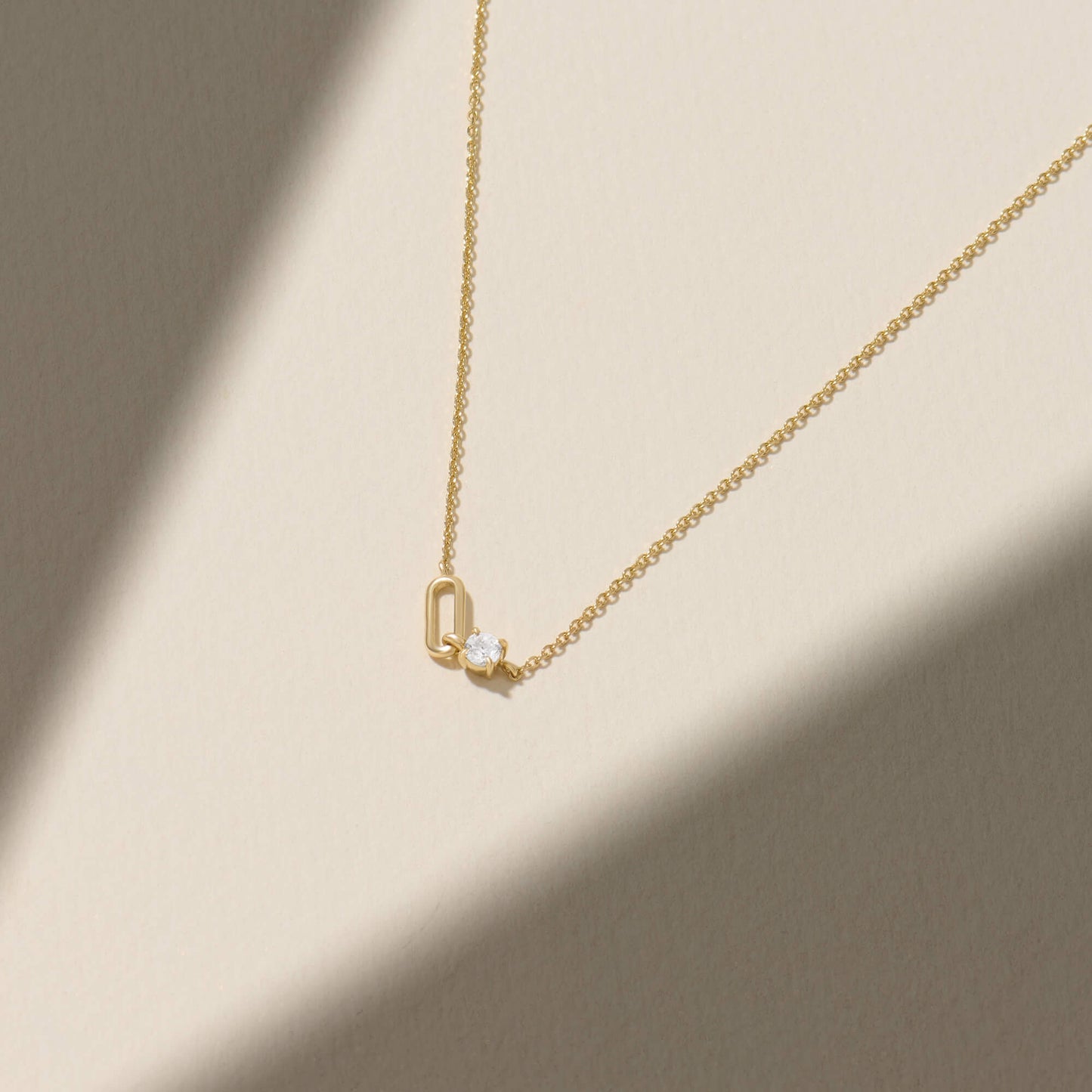 Loop Necklace in Gold