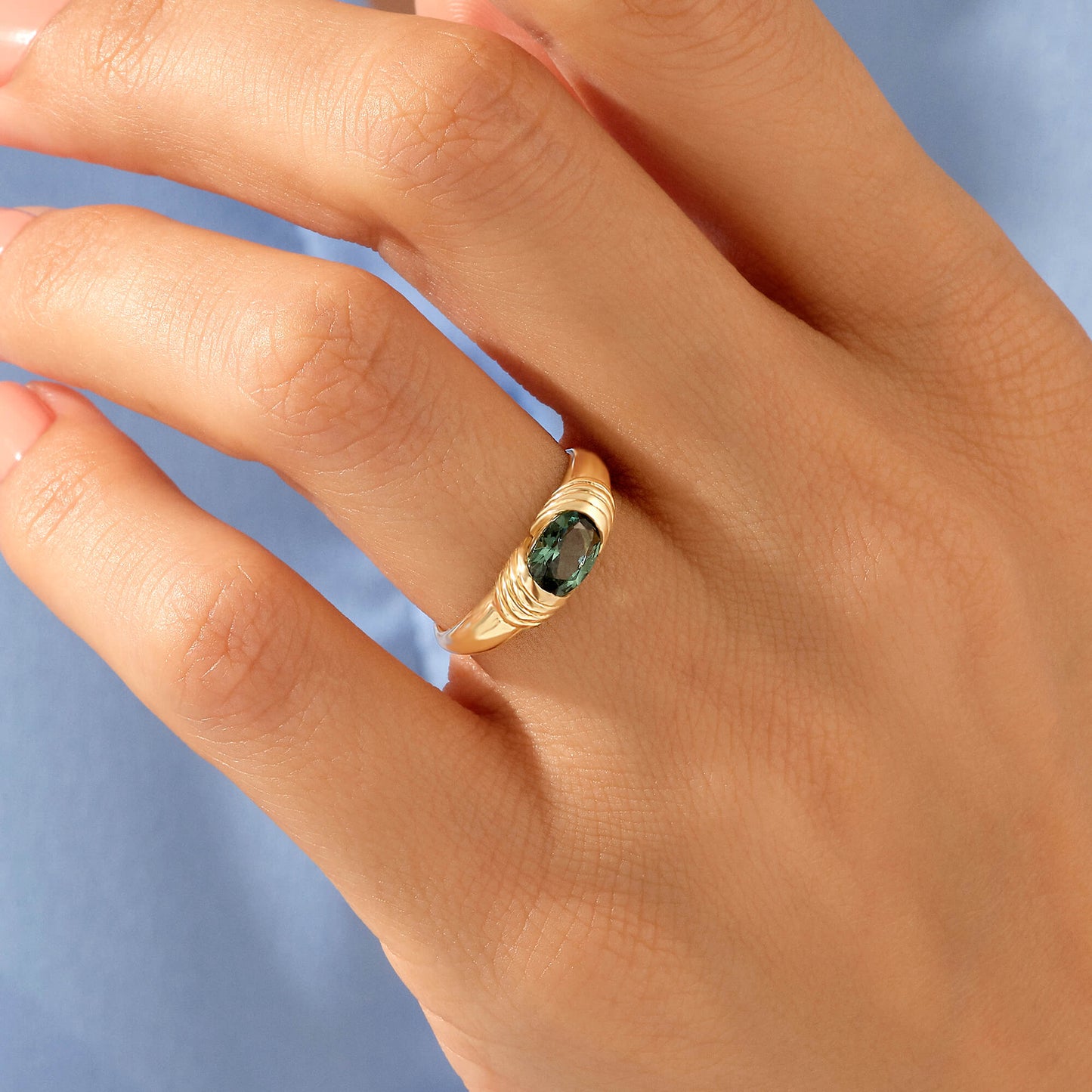 Majestic Alexandrite Ring in Gold