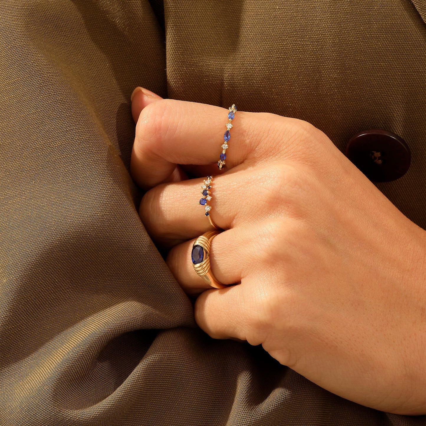 Majestic Sapphire Ring in Gold