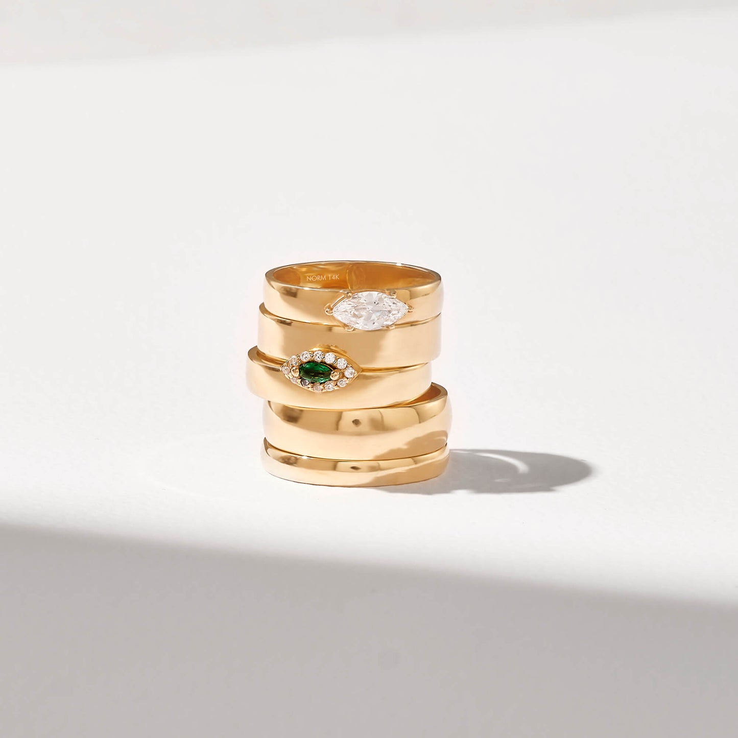 Marquise Bold Band Ring in Gold