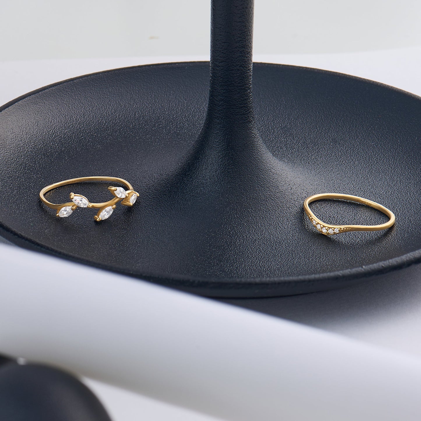 Marquise Diamond Leaf Ring in Gold