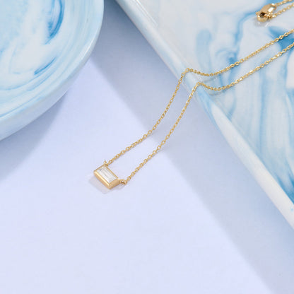Minimal Baguette Necklace in Gold