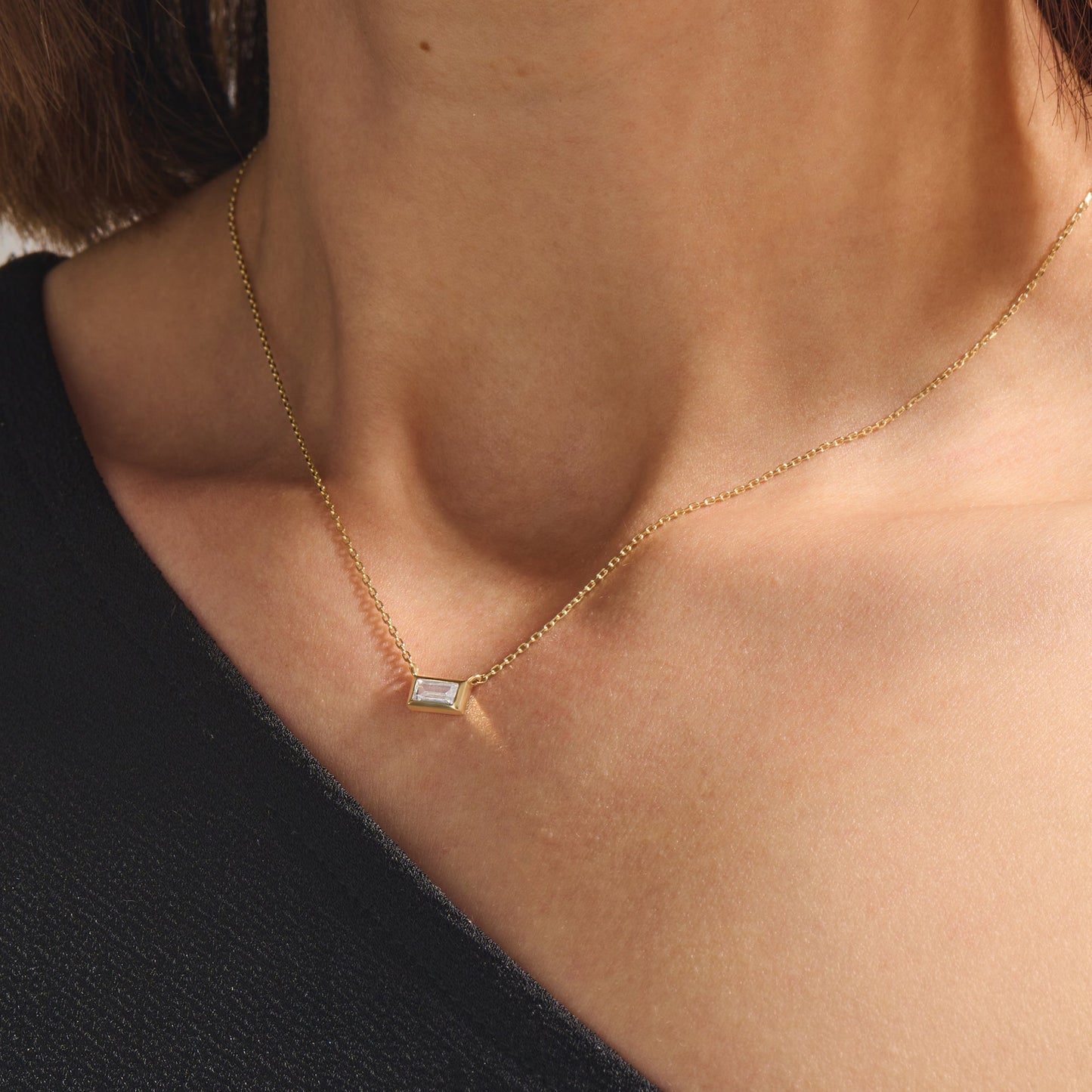 Minimal Baguette Necklace in Gold